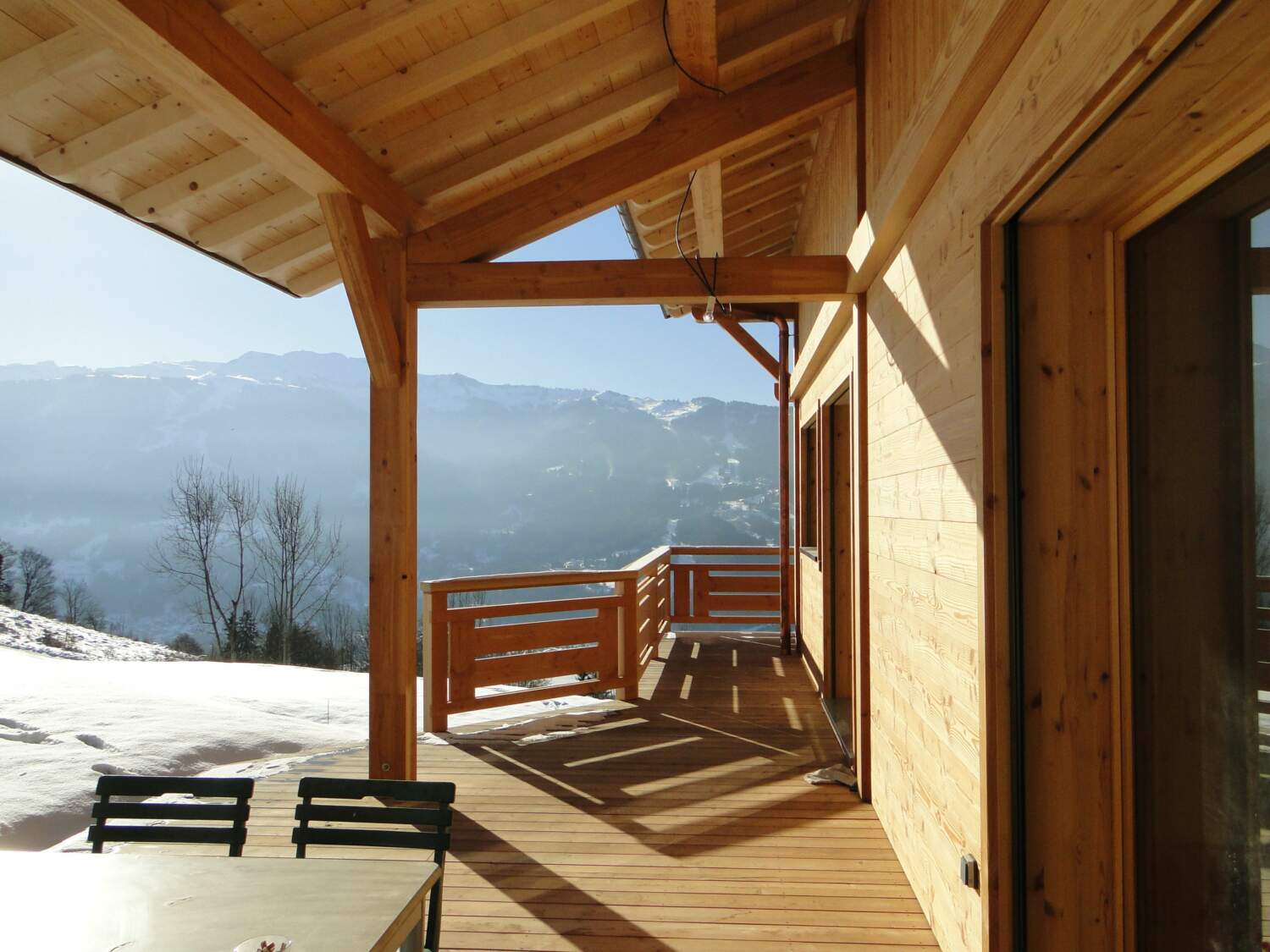 Terrasse panoramique avec vue sur les montagne à Verchaix